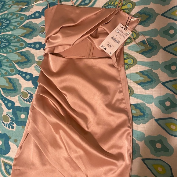 NWT. I got this as a gift but the person didn’t get the right size. Brand new! - Picture 3 of 3